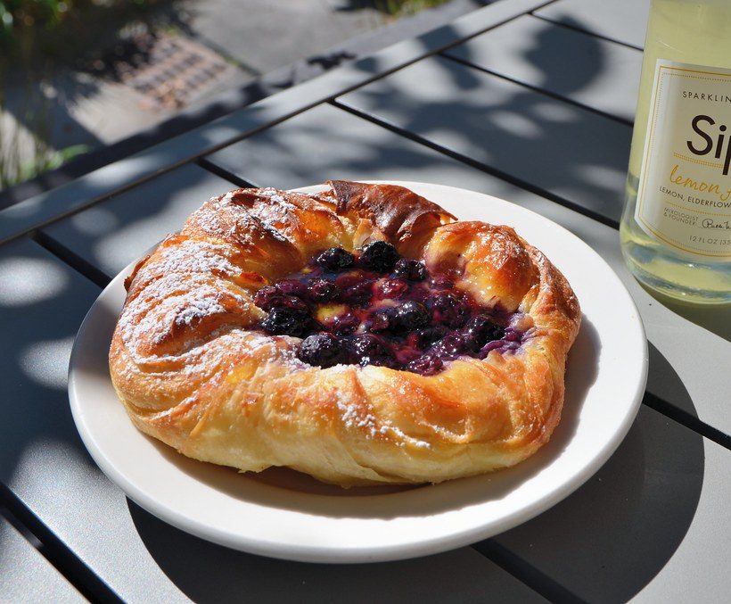 Blueberry Danish: A Fusion of Buttery Layers and Juicy Berries